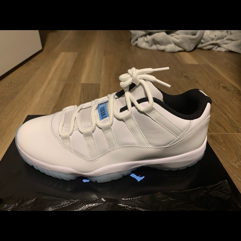 Jordan 11 low Legend Blue 9.5us